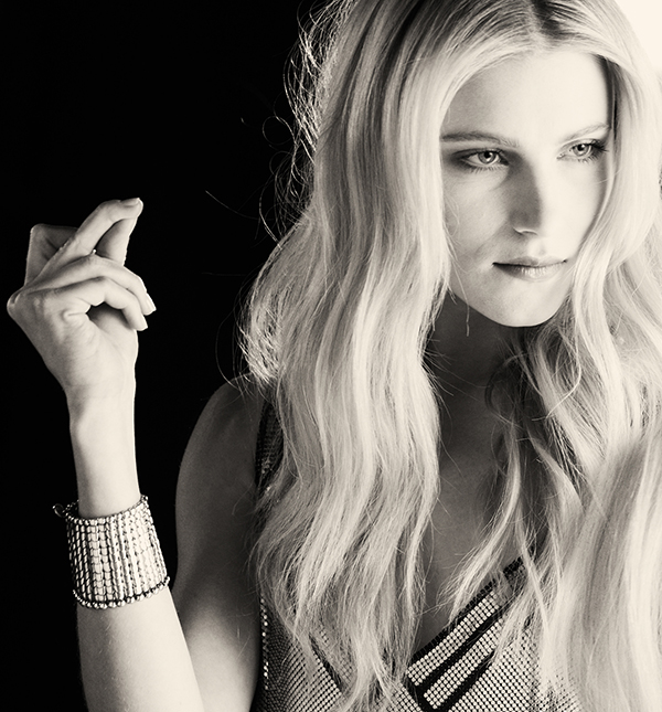 广告女主角&mdash;&mdash; dree hemingway